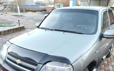 Chevrolet Niva I рестайлинг, 2007 год, 650 000 рублей, 3 фотография