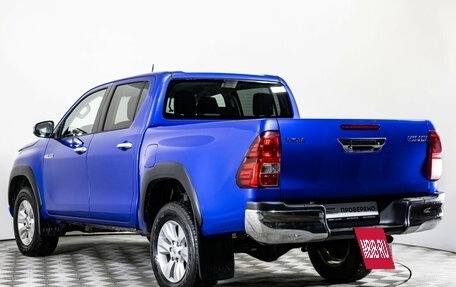 Toyota Hilux VIII, 2016 год, 4 800 000 рублей, 7 фотография