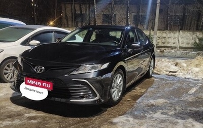 Toyota Camry, 2021 год, 3 950 000 рублей, 1 фотография