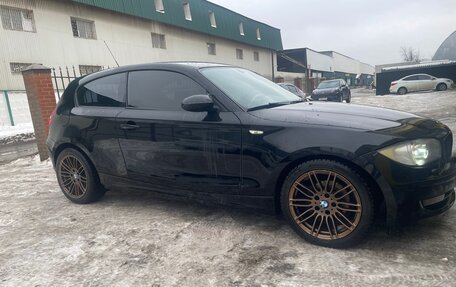 BMW 1 серия, 2007 год, 775 000 рублей, 9 фотография