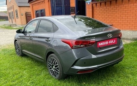 Hyundai Solaris II рестайлинг, 2021 год, 1 730 000 рублей, 3 фотография