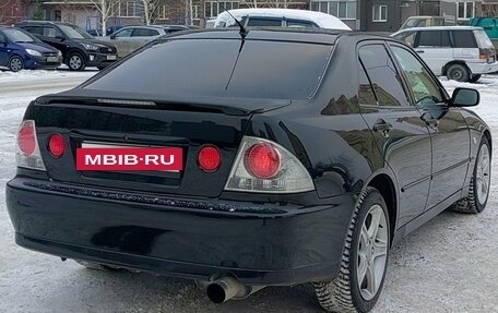 Lexus IS II рестайлинг 2, 2003 год, 1 300 000 рублей, 3 фотография