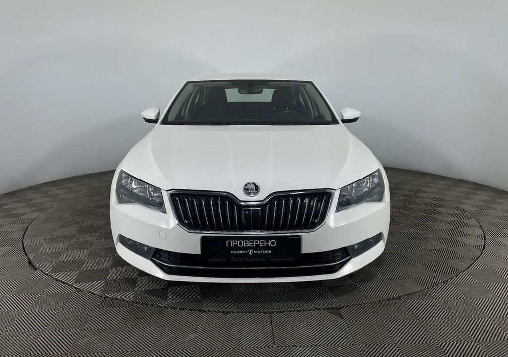 Skoda Superb III, 2018 год, 1 999 000 рублей, 2 фотография