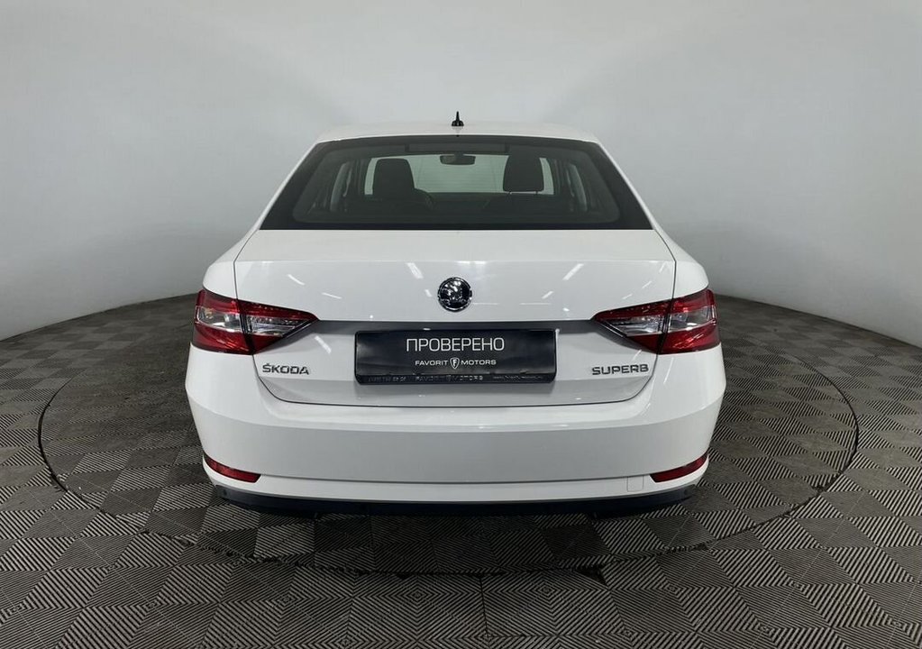 Skoda Superb III, 2018 год, 1 999 000 рублей, 3 фотография