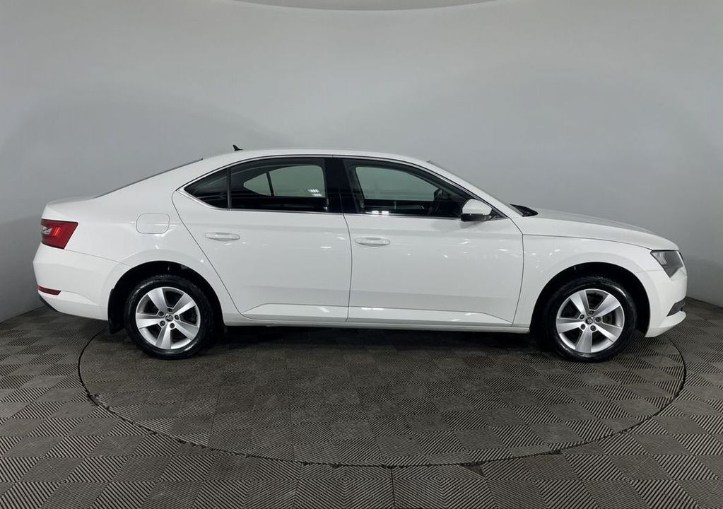 Skoda Superb III, 2018 год, 1 999 000 рублей, 4 фотография