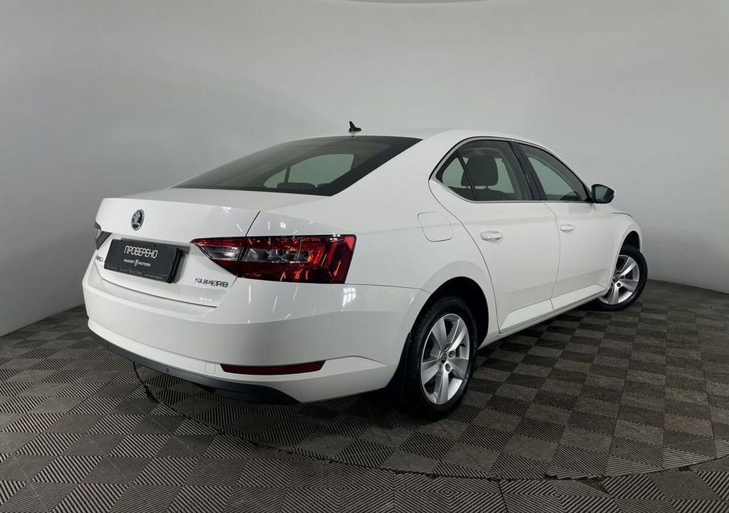 Skoda Superb III, 2018 год, 1 999 000 рублей, 6 фотография