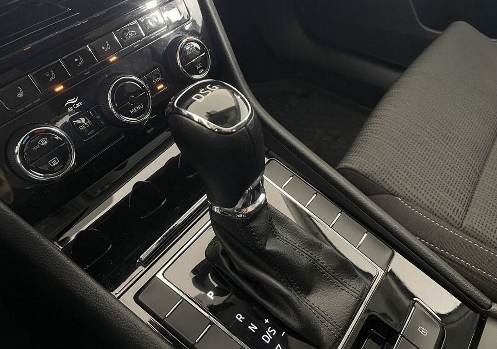 Skoda Superb III, 2018 год, 1 999 000 рублей, 13 фотография