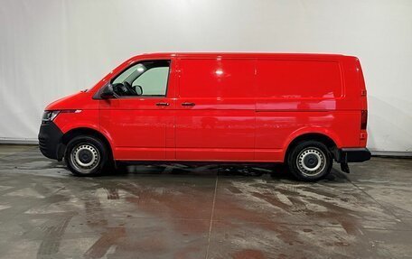 Volkswagen Transporter T6 рестайлинг, 2021 год, 3 699 000 рублей, 8 фотография