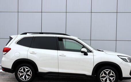 Subaru Forester, 2018 год, 2 580 000 рублей, 5 фотография