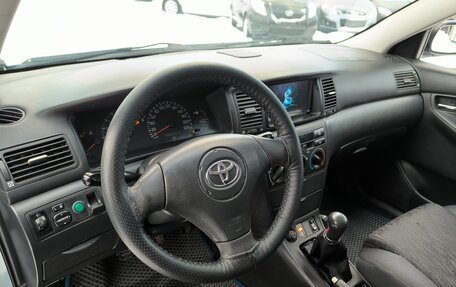 Toyota Corolla, 2004 год, 599 000 рублей, 10 фотография