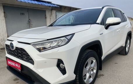 Toyota RAV4, 2020 год, 3 450 000 рублей, 1 фотография