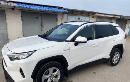 Toyota RAV4, 2020 год, 3 450 000 рублей, 3 фотография