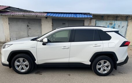 Toyota RAV4, 2020 год, 3 450 000 рублей, 4 фотография