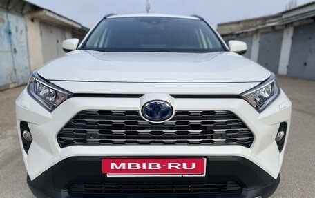 Toyota RAV4, 2020 год, 3 450 000 рублей, 13 фотография