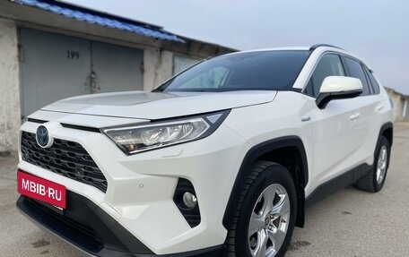 Toyota RAV4, 2020 год, 3 450 000 рублей, 15 фотография