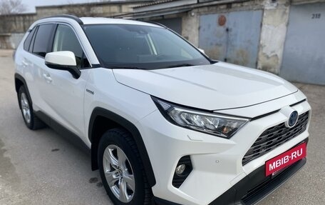 Toyota RAV4, 2020 год, 3 450 000 рублей, 12 фотография