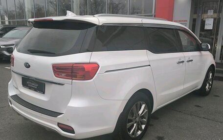 KIA Carnival III, 2019 год, 3 100 000 рублей, 5 фотография