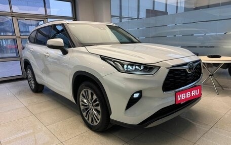 Toyota Highlander, 2024 год, 7 700 000 рублей, 4 фотография