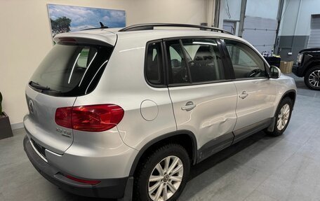 Volkswagen Tiguan I, 2012 год, 1 049 000 рублей, 4 фотография