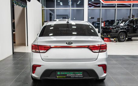 KIA Rio IV, 2018 год, 1 365 000 рублей, 7 фотография