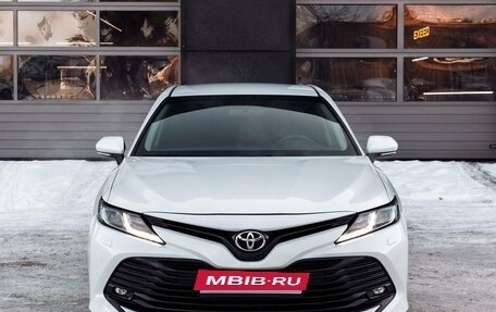 Toyota Camry, 2020 год, 3 300 000 рублей, 8 фотография