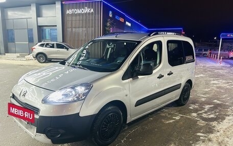 Peugeot Partner II рестайлинг 2, 2012 год, 735 000 рублей, 2 фотография