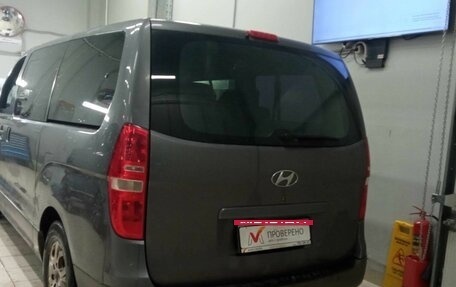 Hyundai H-1 II рестайлинг, 2011 год, 1 100 000 рублей, 3 фотография