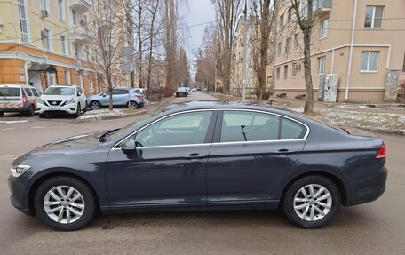 Volkswagen Passat B8 рестайлинг, 2018 год, 2 150 000 рублей, 23 фотография