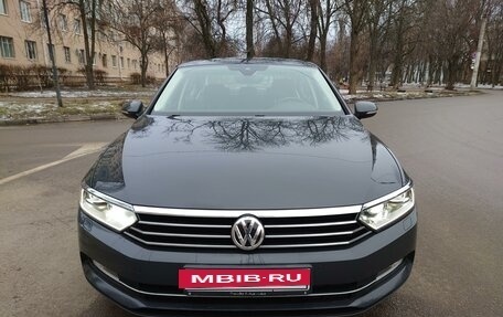 Volkswagen Passat B8 рестайлинг, 2018 год, 2 150 000 рублей, 24 фотография