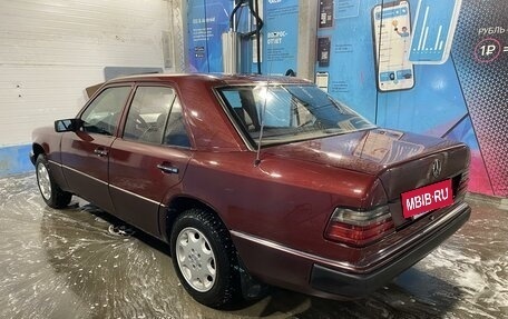 Mercedes-Benz W124, 1991 год, 530 000 рублей, 3 фотография