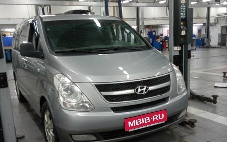 Hyundai Grand Starex Grand Starex I рестайлинг 2, 2012 год, 1 512 000 рублей, 2 фотография