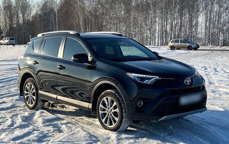 Toyota RAV4, 2018 год, 3 000 000 рублей, 2 фотография