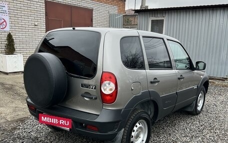 Chevrolet Niva I рестайлинг, 2017 год, 870 000 рублей, 3 фотография