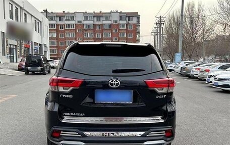 Toyota Highlander III, 2021 год, 3 500 000 рублей, 6 фотография