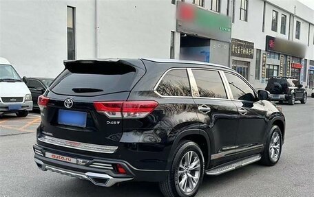 Toyota Highlander III, 2021 год, 3 500 000 рублей, 4 фотография