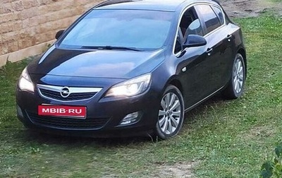 Opel Astra J, 2011 год, 670 000 рублей, 1 фотография