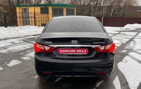 Hyundai Sonata VI, 2011 год, 1 010 000 рублей, 2 фотография