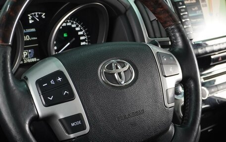 Toyota Land Cruiser 200, 2012 год, 3 150 000 рублей, 21 фотография