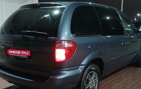 Chrysler Voyager IV, 2002 год, 620 000 рублей, 3 фотография