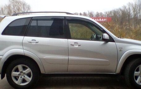 Toyota RAV4, 2003 год, 825 000 рублей, 3 фотография