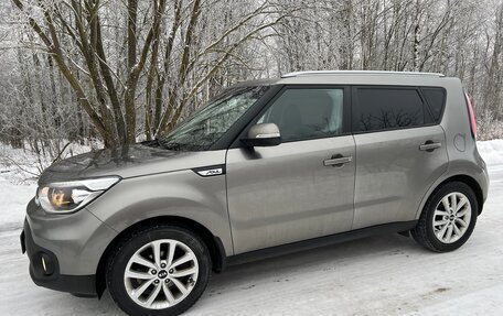 KIA Soul II рестайлинг, 2017 год, 1 650 000 рублей, 2 фотография