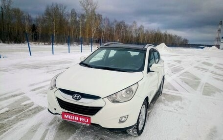 Hyundai Tucson III, 2010 год, 1 600 000 рублей, 1 фотография