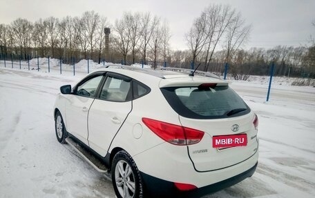 Hyundai Tucson III, 2010 год, 1 600 000 рублей, 3 фотография