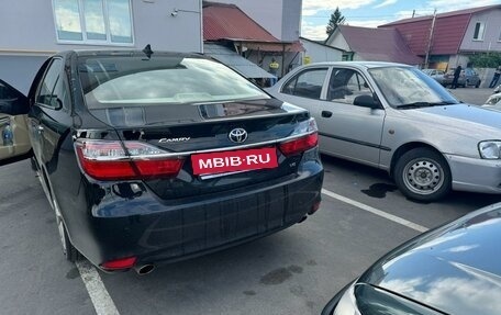 Toyota Camry, 2017 год, 3 390 000 рублей, 3 фотография