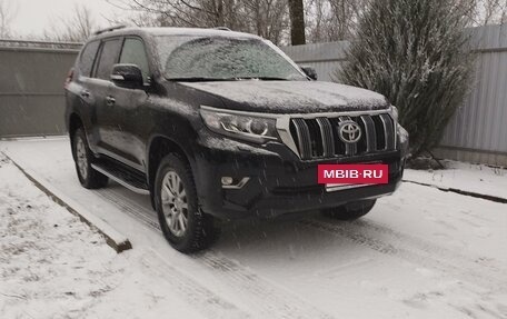 Toyota Land Cruiser Prado 150 рестайлинг 2, 2018 год, 5 200 000 рублей, 2 фотография