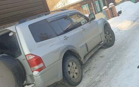 Mitsubishi Pajero III рестайлинг, 2002 год, 1 000 000 рублей, 7 фотография