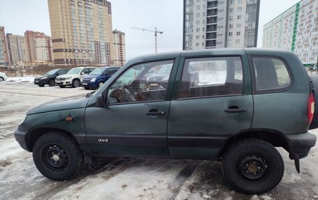 Chevrolet Niva I рестайлинг, 2004 год, 300 000 рублей, 3 фотография