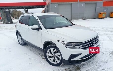 Volkswagen Tiguan II, 2021 год, 3 750 000 рублей, 7 фотография