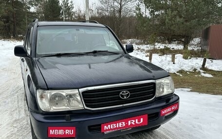 Toyota Land Cruiser 100 рестайлинг 2, 1998 год, 1 530 000 рублей, 5 фотография