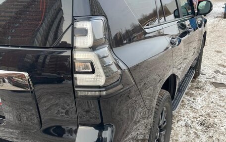 Toyota Land Cruiser Prado 150 рестайлинг 2, 2020 год, 67 000 000 рублей, 2 фотография